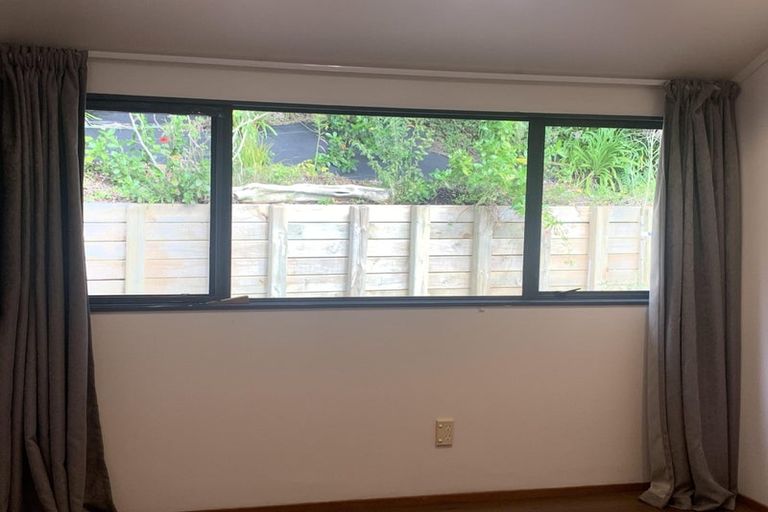 Photo of property in 14 Bonnard Place, West Harbour, Auckland, 0618