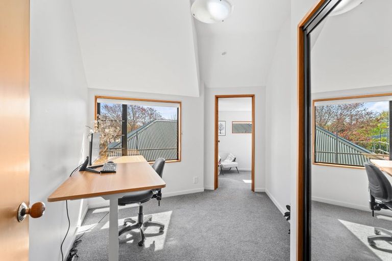 Photo of property in 71 Hamilton Avenue, Ilam, Christchurch, 8041