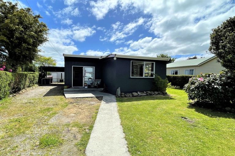 Photo of property in 11 Noble Street, Owaka, 9585