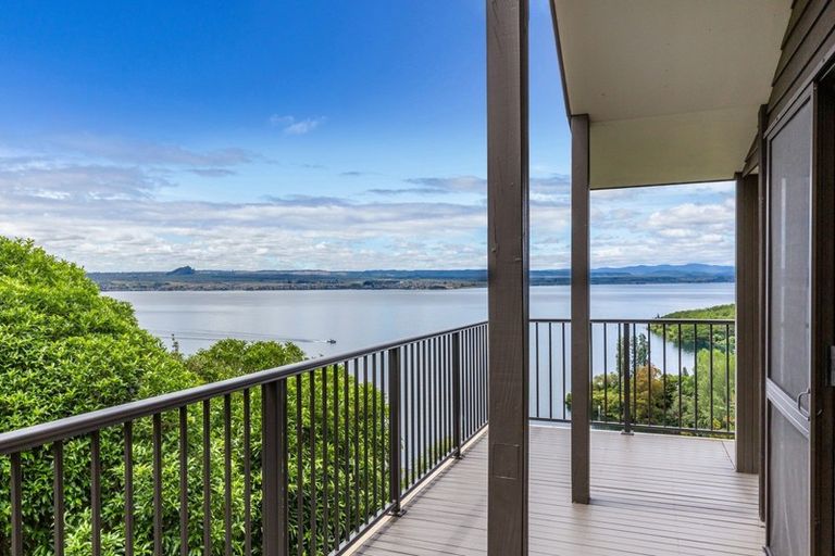 Photo of property in 73 Wakeman Road, Acacia Bay, Taupo, 3330