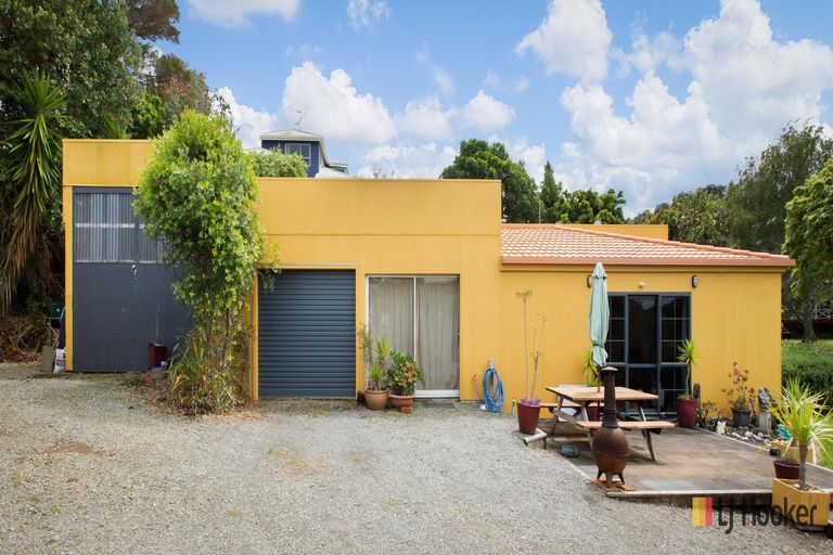 Photo of property in 25 Pohutukawa Drive, Athenree, Katikati, 3177