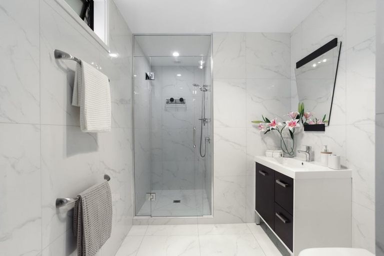 Photo of property in 115 Tirimoana Road, Te Atatu South, Auckland, 0602