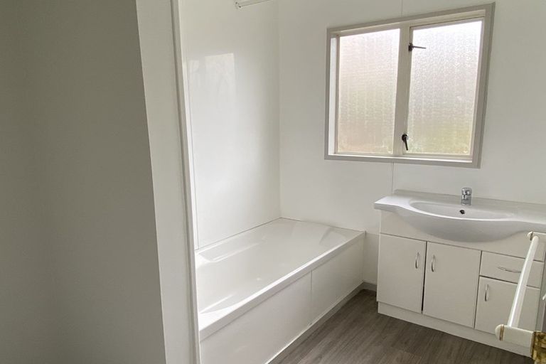 Photo of property in 5 Mount Iron Drive, Wanaka, 9305