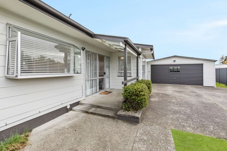 Photo of property in 6 Ajax Place, Highbury, Palmerston North, 4412