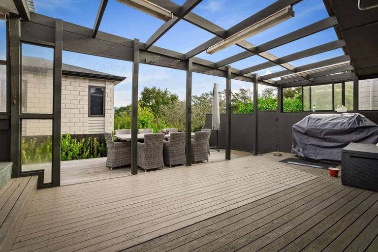 Photo of property in 276 Sturges Road, Henderson, Auckland, 0612