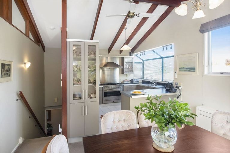 Photo of property in 53 Sayers Crescent, Ilam, Christchurch, 8041