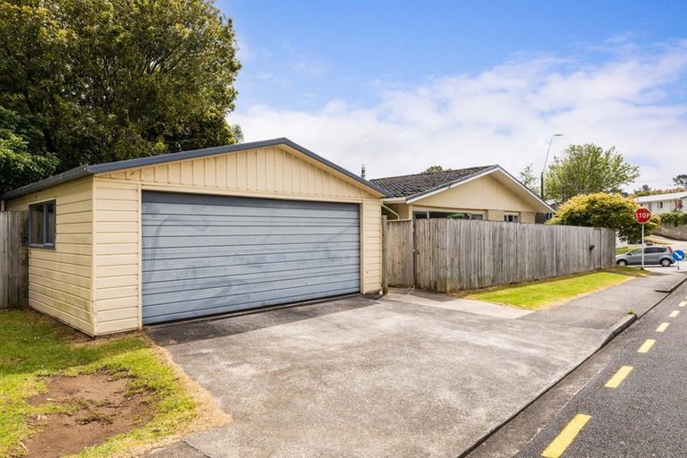 Photo of property in 235 Heta Road, Merrilands, New Plymouth, 4312