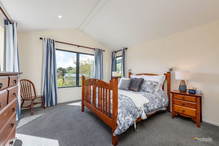 Photo of property in 15b Mahoe Street, Tawa, Wellington, 5028