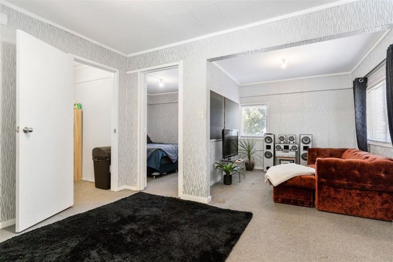 Photo of property in 36 Cascades Road, Pakuranga Heights, Auckland, 2010