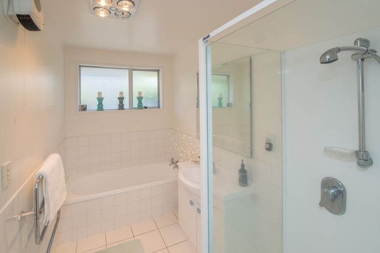 Photo of property in 5 Sayers Crescent, Ilam, Christchurch, 8041