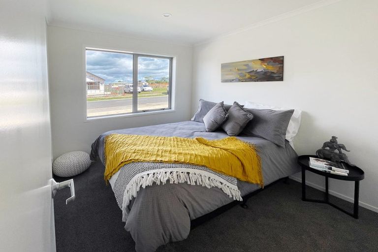 Photo of property in 22 Ranfurly Road, Papatoetoe, Auckland, 2104