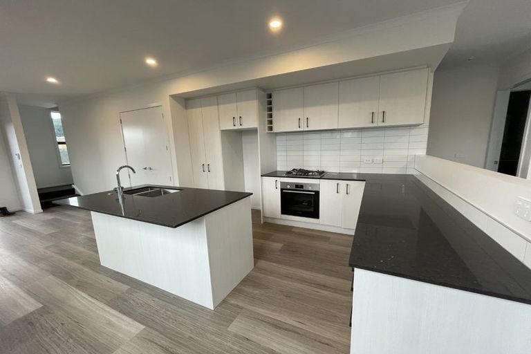 Photo of property in 16 Hokioi Drive, Kenepuru, Porirua, 5022