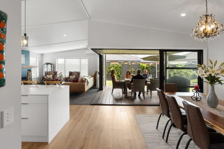 Photo of property in 1 Makura Drive, Papamoa Beach, Papamoa, 3118