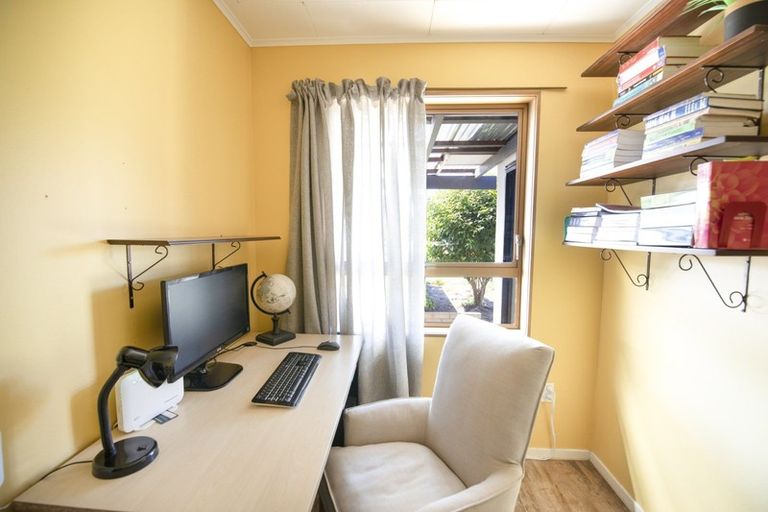 Photo of property in 24 Skerrett Crescent, Tamatea, Napier, 4112