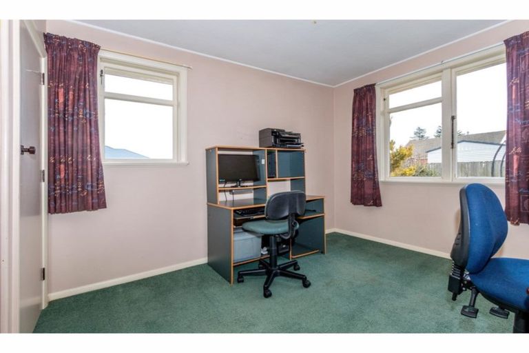 Photo of property in 6 Keri Place, Hei Hei, Christchurch, 8042