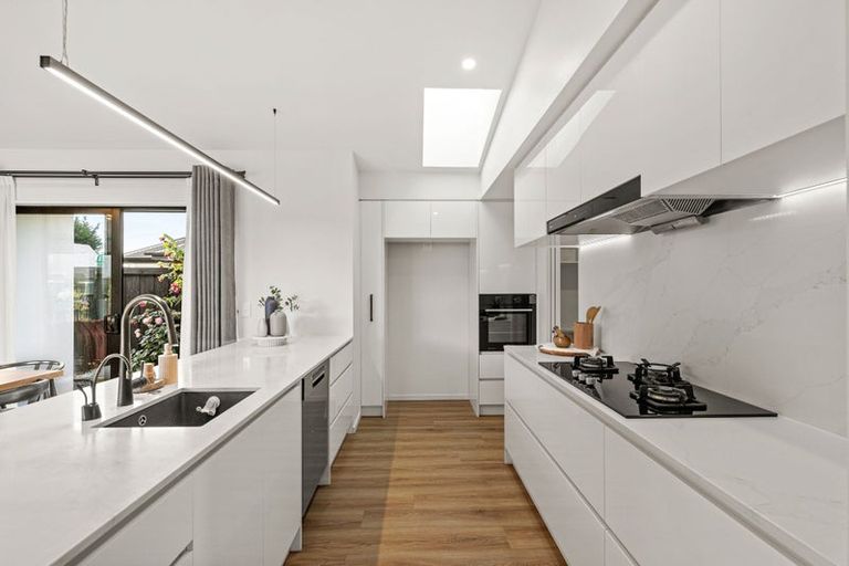 Photo of property in 27 Irvines Track, Halswell, Christchurch, 8025