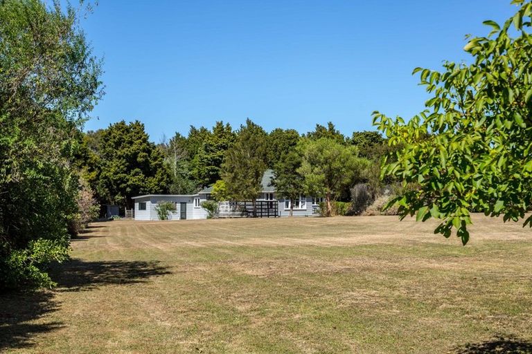 Photo of property in 17 Tararua Drive, Upper Plain, Masterton, 5888