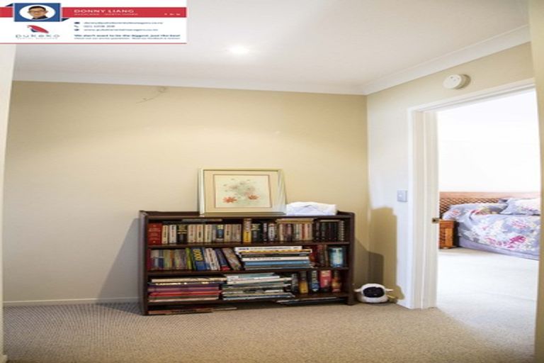 Photo of property in 20 Sunvista Avenue, Oteha, Auckland, 0632