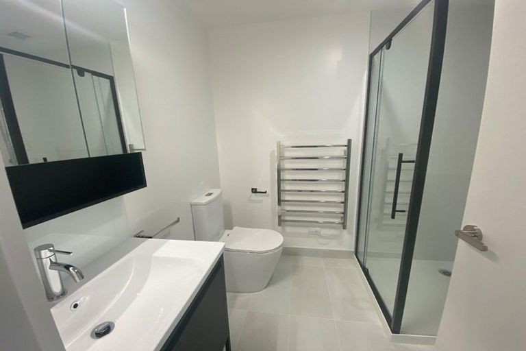 Photo of property in 27 Kotuitui Street, Manukau, Auckland, 2104