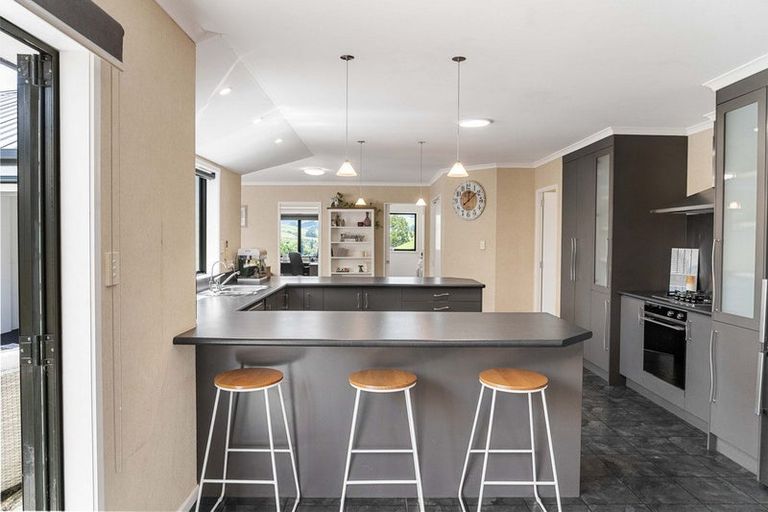 Photo of property in 37 Marire Drive, Ohauiti, Tauranga, 3112