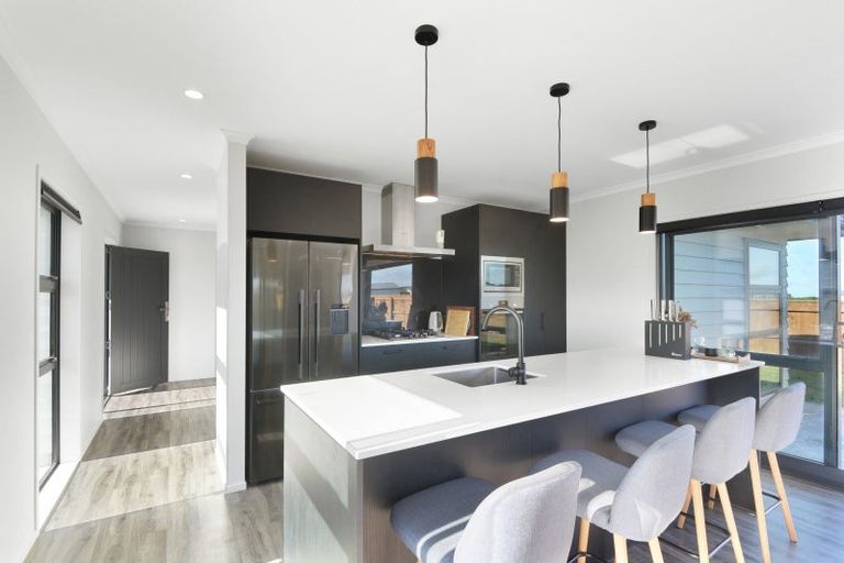 Photo of property in 4 Rosemount Road, Waverley, 4591