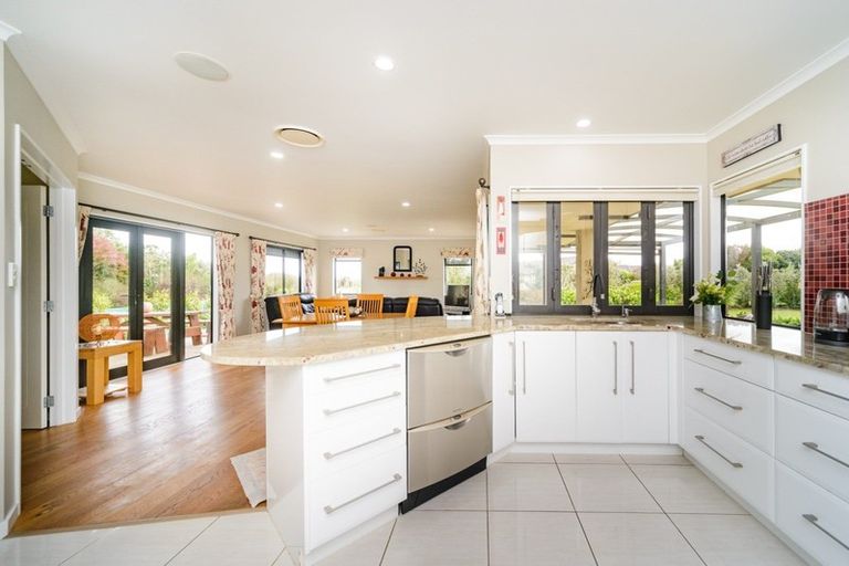 Photo of property in 25 Riverview Lane, Ashhurst, Palmerston North, 4470