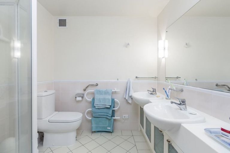 Photo of property in 50 Harbour Village Drive, Gulf Harbour, Whangaparaoa, 0930