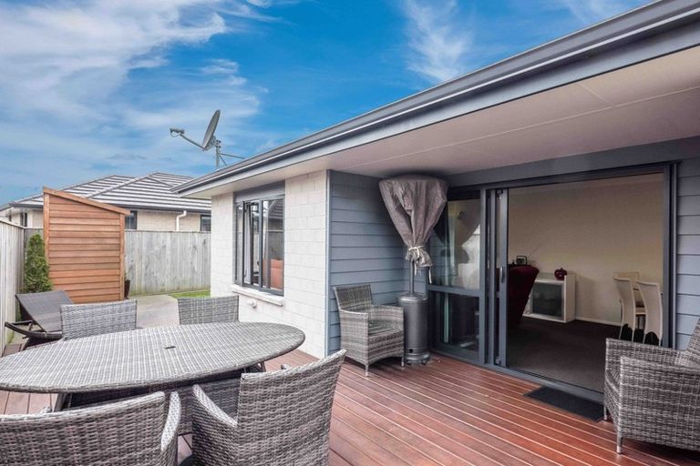 Photo of property in 76 Awatea Avenue, Paraparaumu, 5032