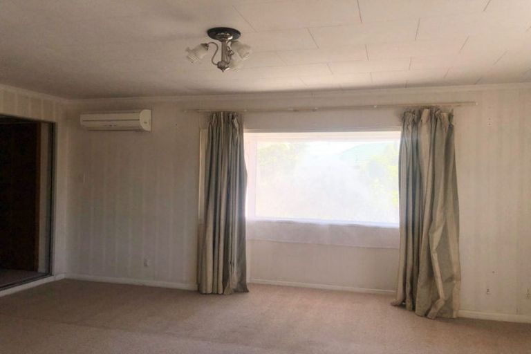 Photo of property in 15 Haslett Place, Upper Riccarton, Christchurch, 8041