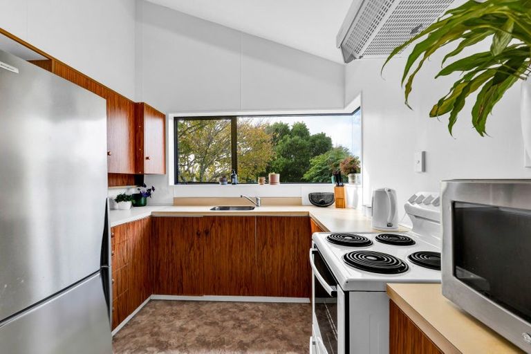 Photo of property in 24 Poplar Grove, Whalers Gate, New Plymouth, 4310