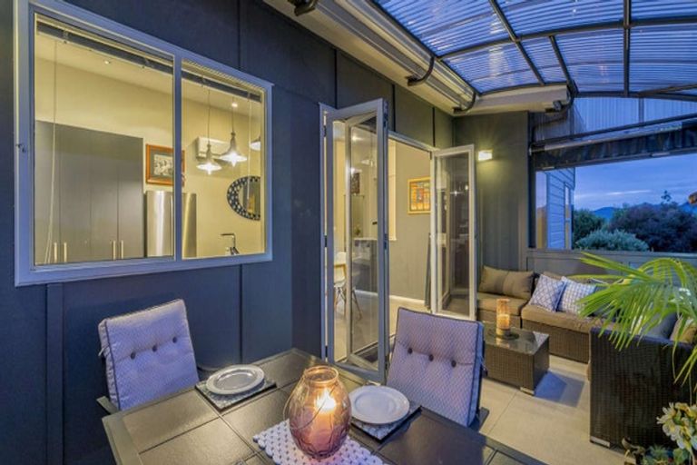 Photo of property in 14 Charlotte Way, Raumati South, Paraparaumu, 5032