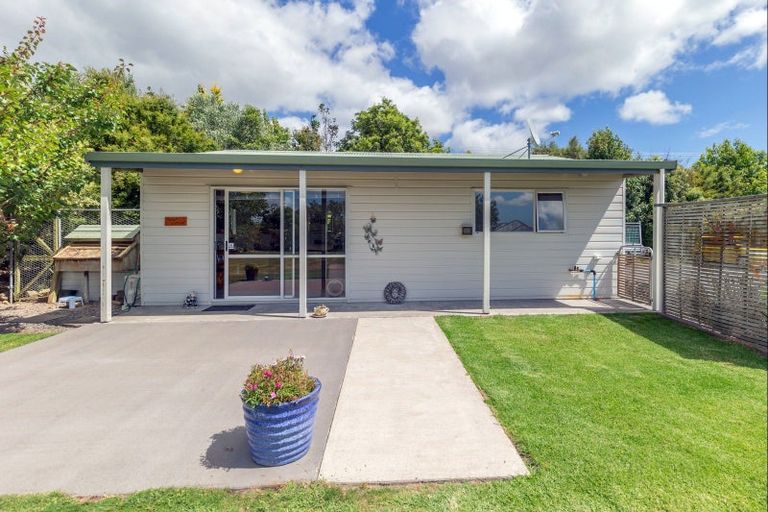 Photo of property in 6 Arete Lane, Levin, 5571