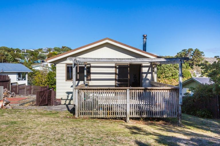 Photo of property in 4 Gaff Place, Whitby, Porirua, 5024