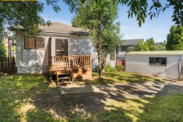 Photo of property in 72 Lynn Road, Bayview, Auckland, 0629