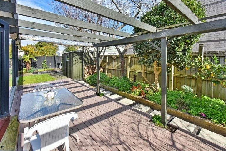 Photo of property in 2/16 Nogat Avenue, Papatoetoe, Auckland, 2024