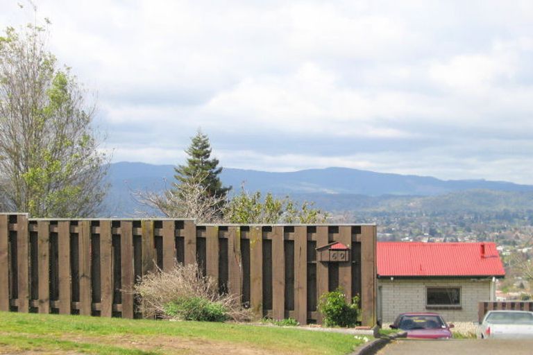 Photo of property in 69 Mountain Road, Western Heights, Rotorua, 3015