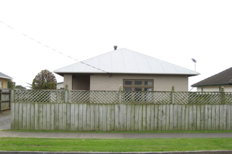 Photo of property in 89 Clemow Road, Fitzroy, New Plymouth, 4312