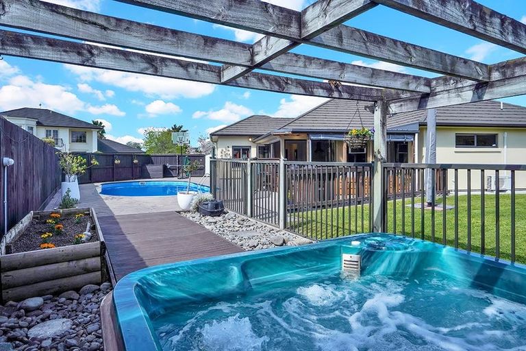 Photo of property in 38 Nielsen Gardens, Rototuna, Hamilton, 3210