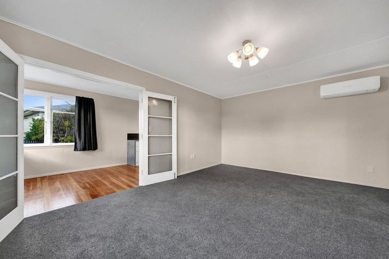 Photo of property in 9 Pacey Avenue, Hawera, 4610