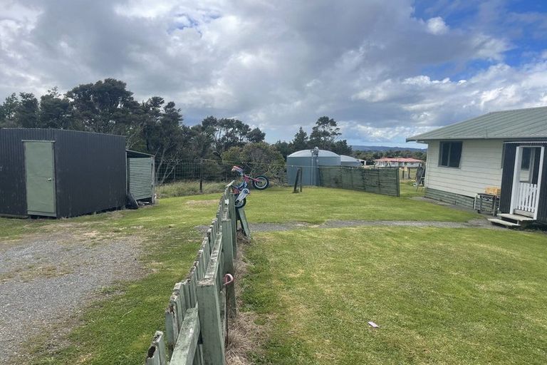 Photo of property in 81 Longs Road, Hikurangi, 0181