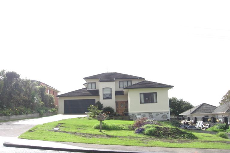 Photo of property in 10 Beach Road, Mellons Bay, Auckland, 2014