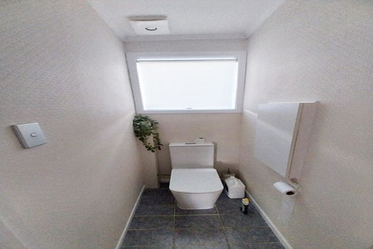 Photo of property in 2/65 Castor Bay Road, Castor Bay, Auckland, 0620