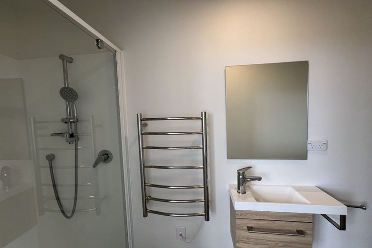 Photo of property in 7/12 Tawa Road, Te Atatu Peninsula, Auckland, 0610