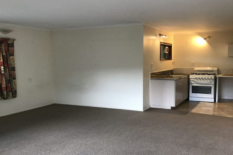 Photo of property in 22 Shortland Street, Regent, Whangarei, 0112