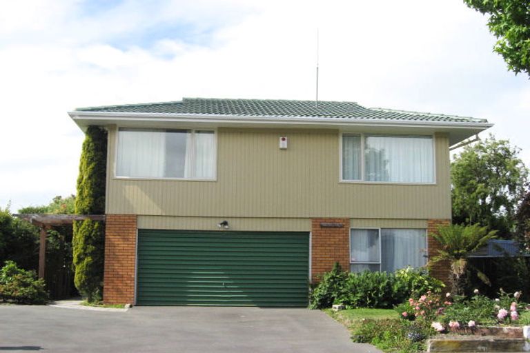 Photo of property in 34 Kent Lodge Avenue, Avonhead, Christchurch, 8042