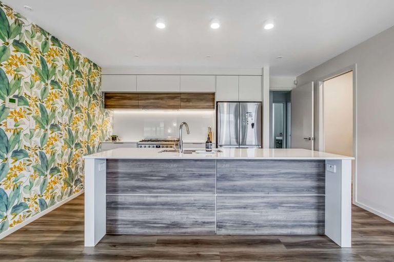 Photo of property in 30 Awatea Drive, Whitianga, 3510