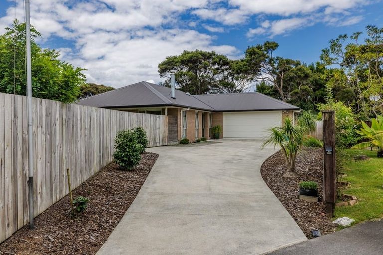 Photo of property in 25 Halyard Loop, Haruru, 0204