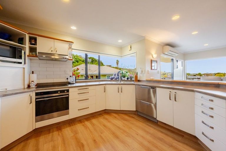 Photo of property in 41 Hetley Crescent, Taradale, Napier, 4112