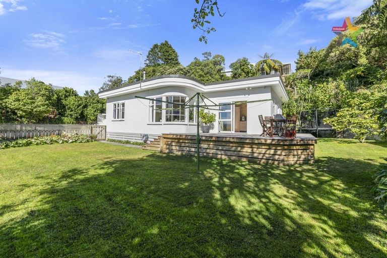 Photo of property in 46 Akatea Road, Korokoro, Lower Hutt, 5012