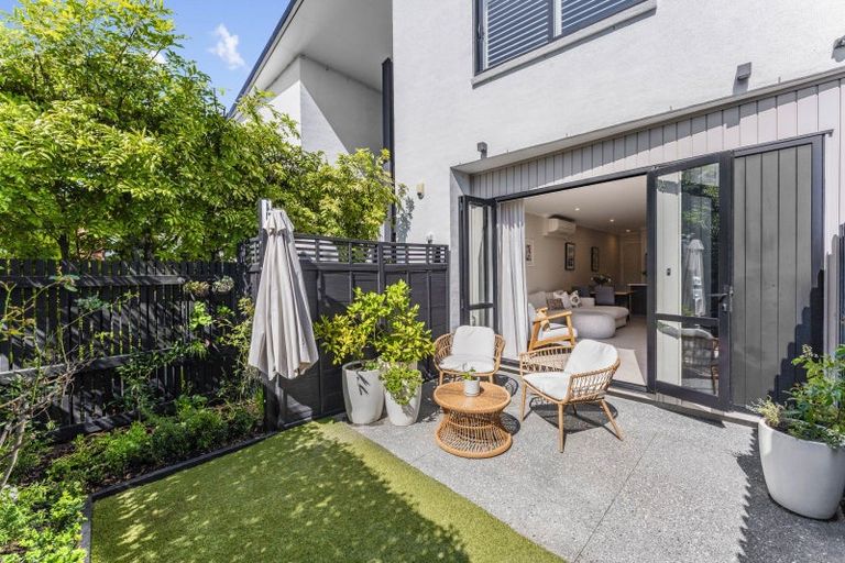 Photo of property in 39 Rangihina Road, Hobsonville, Auckland, 0616